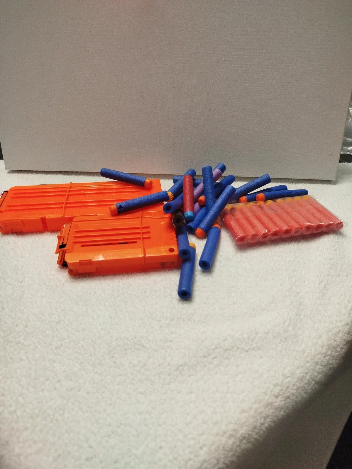 Lot accessoires Nerf Chargeur et fléchettes